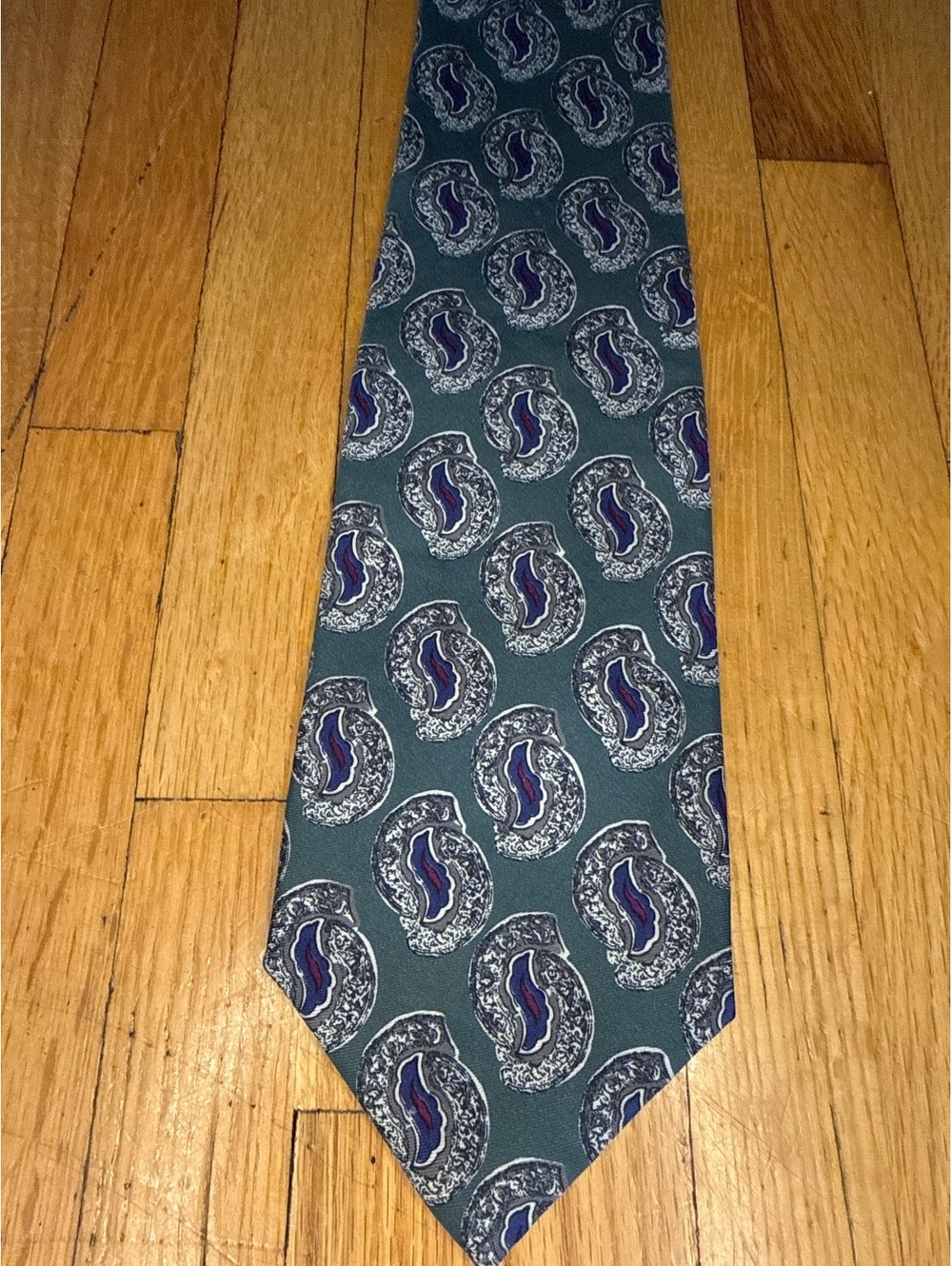 Vintage Robert Talbott  Carmel Valley Silk Tie Green Paisley Made USA 3.5”